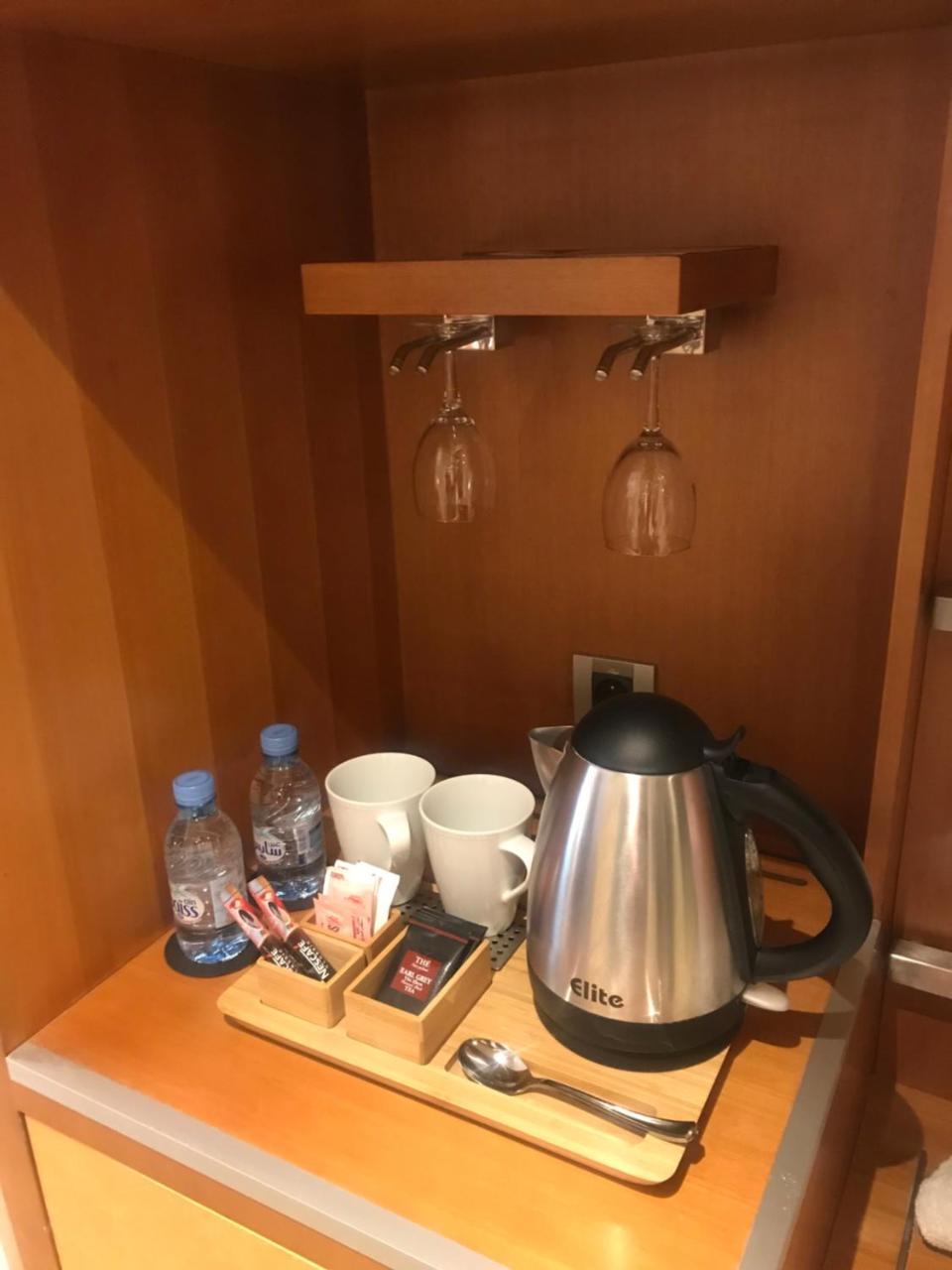 卡萨布兰卡法拉赫酒店 外观 照片 A kettle in a hotel room