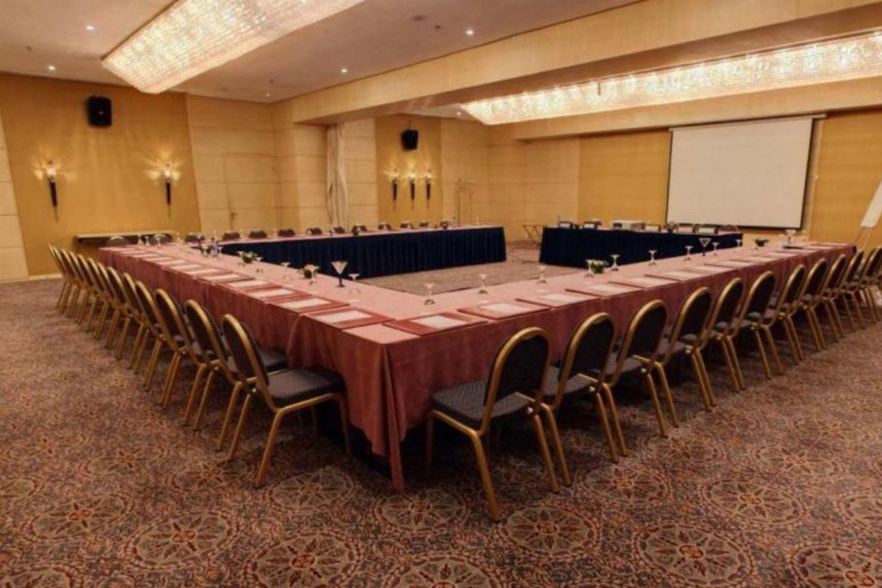 卡萨布兰卡法拉赫酒店 外观 照片 A meeting room at the hotel